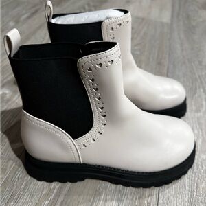 Girls Slip On Water Resistant Boot- Solid w/Hearts- MACYS